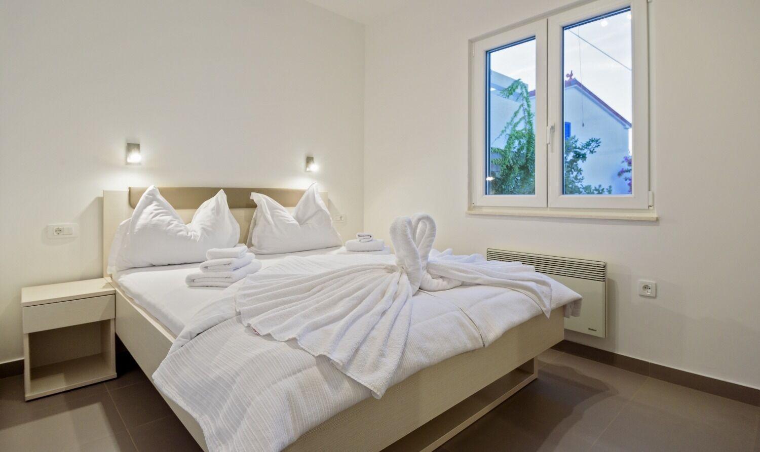 Apartments Bisernica-With Pool Ražanj Buitenkant foto