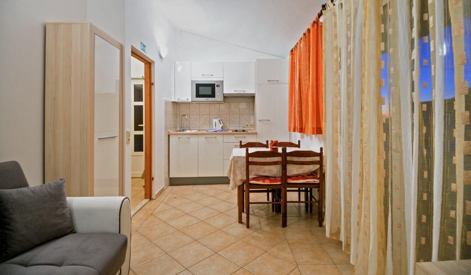 Apartments Bisernica-With Pool Ražanj Buitenkant foto