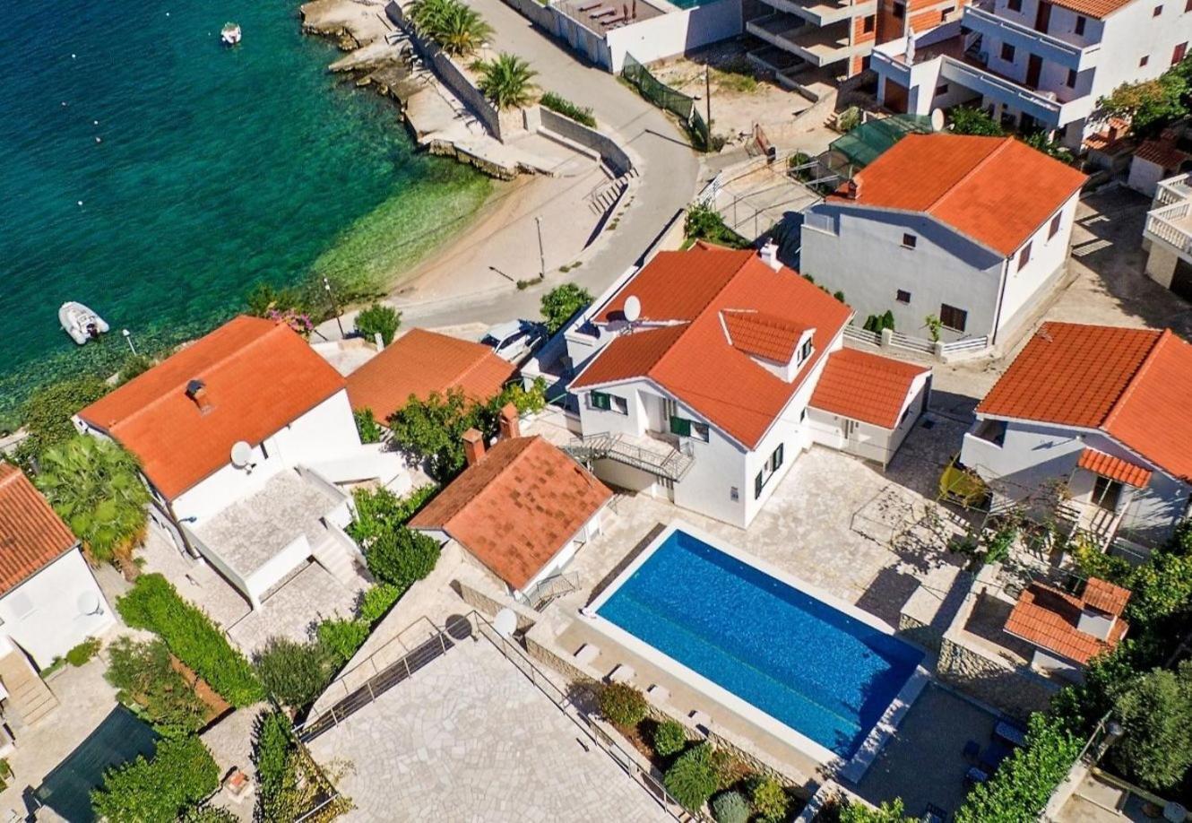 Apartments Bisernica-With Pool Ražanj Buitenkant foto