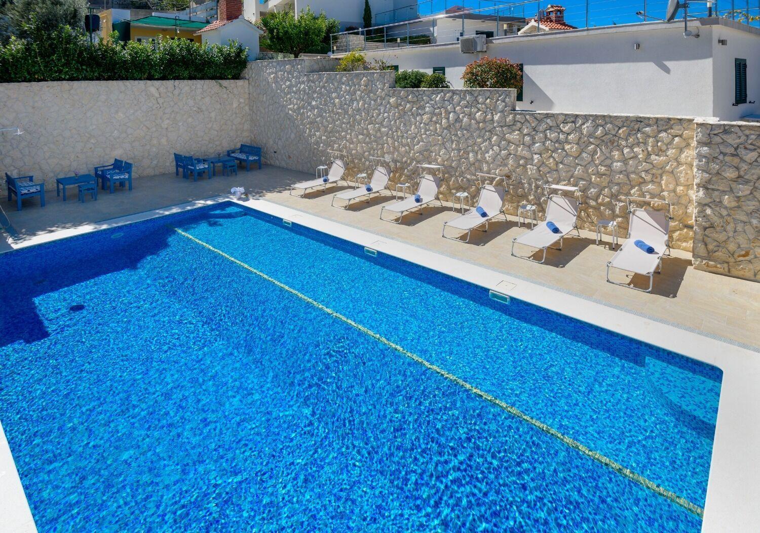 Apartments Bisernica-With Pool Ražanj Buitenkant foto
